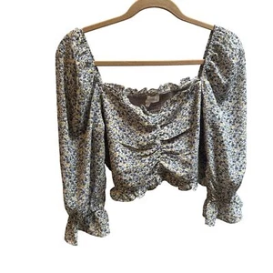 Top corto Bohme floral manga larga con fruncido frontal y dobladillo con volantes. Talla L - Imagen 1 de 11