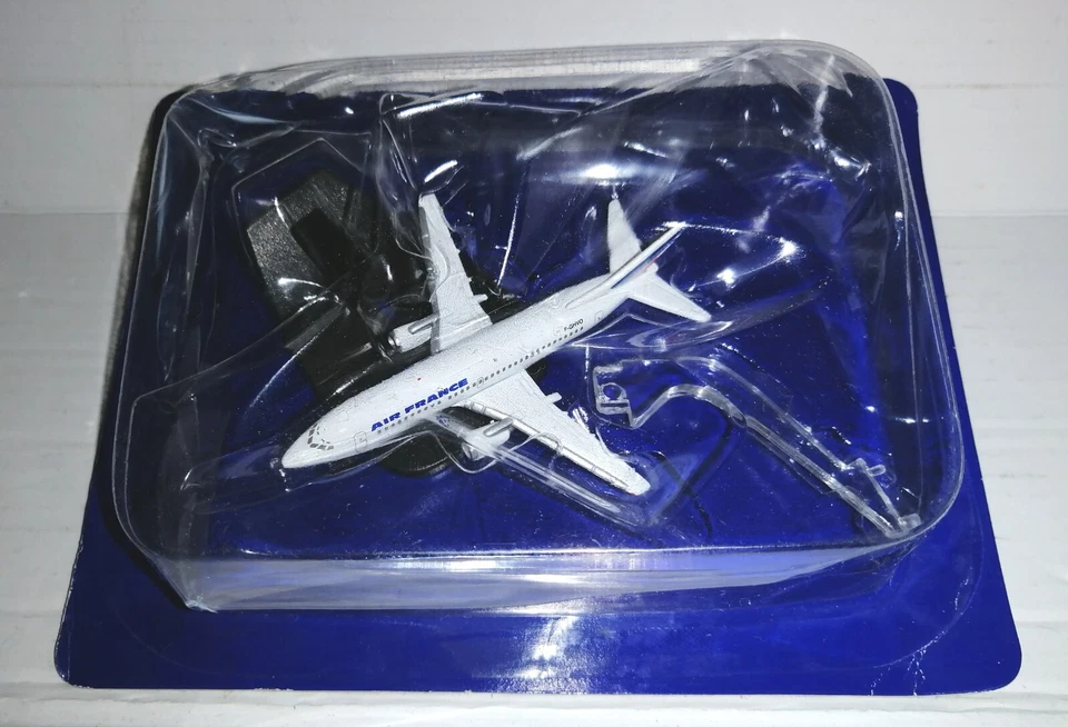 AEREI DI LINEA BOEING 737-300 AIR FRANCE FABBRI 1/460 - Immagine 1 di 1