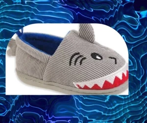 Wonder Nation Gray SHARK Slippers BABY SIZE 6 ( 18 Months House Shoes UNISEX NWT - Picture 1 of 24