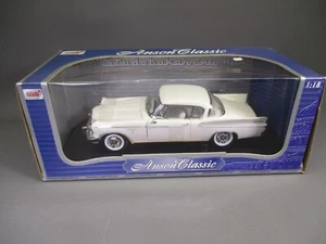 AX239 ANSON CLASSIC 1/18 1:18 STUDEBAKER GOLDEN HAWK 1957 REF 30384 BLANC - Foto 1 di 16