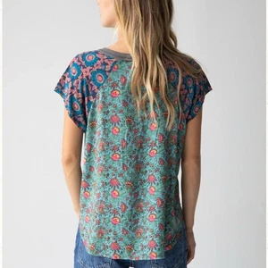 Top The Natural Life Daphne Estampado Mixto Talla Grande Boho Dos Caras Dobladillo Crudo - Imagen 1 de 9