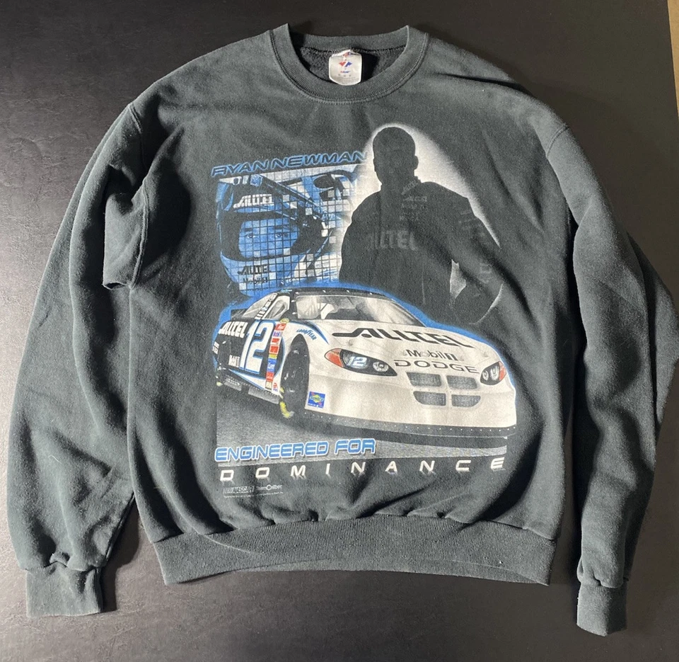  Ryan Newman cuello redondo talla mediana  Foto 1 de 4