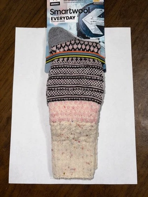 NUEVO CON ETIQUETAS SMARTWOOL Grande NÉCTAR ROSA Y NEGRO Palomitas de Maíz Diario Cable Calcetines Merín Foto 1 de 4
