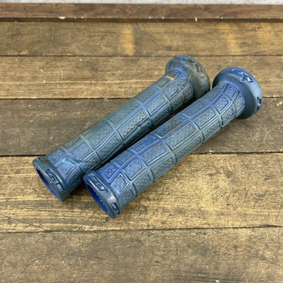 Vintage GT BMX Bike Grips Blue Old School BMX Handlebar Parts Dirty 80s 90s - Image 1 of 4