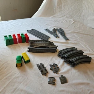 VTG 1960s CHILD GUIDANCE plastic toy Train & Track Eng ,2 Cars, 36 PIECES - Picture 1 of 6