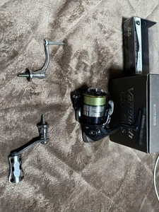 Carrete giratorio Shimano 12 Vanquish C2000HGS relación de transmisión 6,0:1 con caja - Imagen 1 de 4