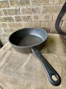 More details for run cookware cast iron pan large cast iron pan large frying pan