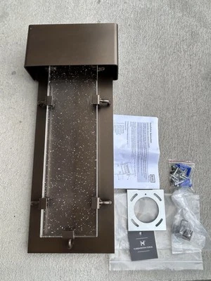 Aplique exterior Hubbardton Forge Ursa pequeño LED 302501 acabado bronce costero Foto 1 de 4