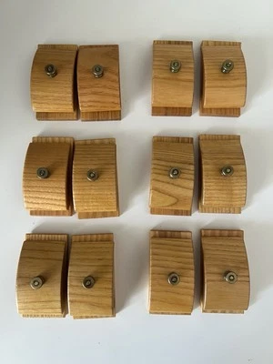 Par de colgantes de madera para colgar edredones u otro arte en tela Foto 1 de 3