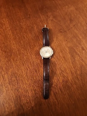 Guess Waterpro 50 Meter Water Resistant Needs  Battery Mens Watch  Date - Image 1 of 4