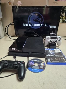 Sony PlayStation 4 PS4 500GB Console CUH-1115A W/ Controllers & MORTAL KOMBAT XL - Picture 1 of 19