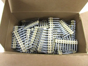 (1000) 1-3/8" RAMSET TRAKFAST PLY138 PERNO PLACCATO CON STRISCIA STACCABILE, SOLO CHIODI - Foto 1 di 5