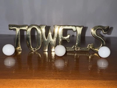 Toalla o bata colgante de pared con letras de latón pátina de colección 3 ganchos perilla de porcelana Foto 1 de 4