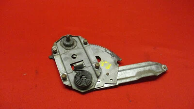 1969 1970 CHEVROLET IMPALA CUSTOM AND CAPRICE QUARTER WINDOW REGULATOR RIGHT - Image 1 of 3