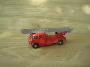 BUDGIE TOYS No254 AEC MERRYWEATHER FIRE ENGINE FEW PAINT CHIPS NO BOX - Bild 1 von 2