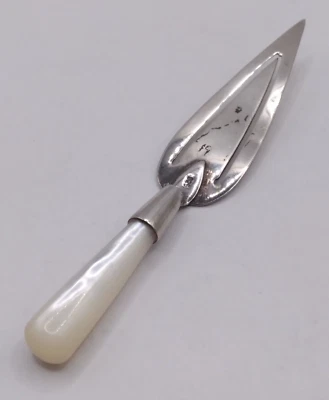 Antique Sterling Silver Bookmark & Page Turner with MOP handle - Immagine 1 di 4