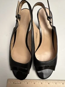 9&Co. Zapatos de salón para mujer talla 10 M negros Gevette con cuña y puntera abierta - Imagen 1 de 12