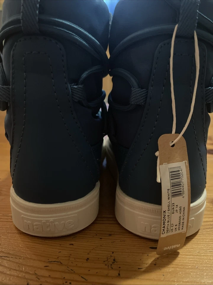 ¡Botas nativas nunca usadas! Chamonix Depth Blue — Botas para niños Foto 1 de 4