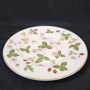 Vtg Wedgwood Wild Strawberry Bone China Bread Plate Gold Rim R4406 England 6" - Picture 1 of 6