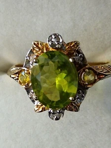 10K yellow gold Peridot ring with white and yellow sapphires - Picture 1 of 8