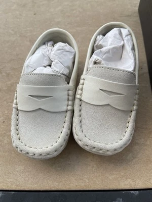 Zapatos mocasines para bebé Cole Haan marfil Kodey sin usar, en caja, talla 4C Foto 1 de 4