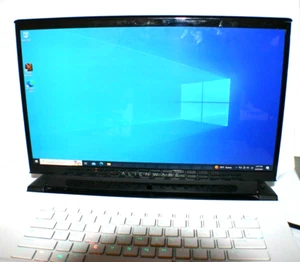 Alienware M15 R2 15, 1TB m2, 16GB RAM i7-9750H GeForce RTX 2080 Max-Q 60Hz OLED - Picture 1 of 4