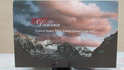 2007 Uncirculated Coin Set U.S Mint Government Packaging OGP COA - Image 1 of 4