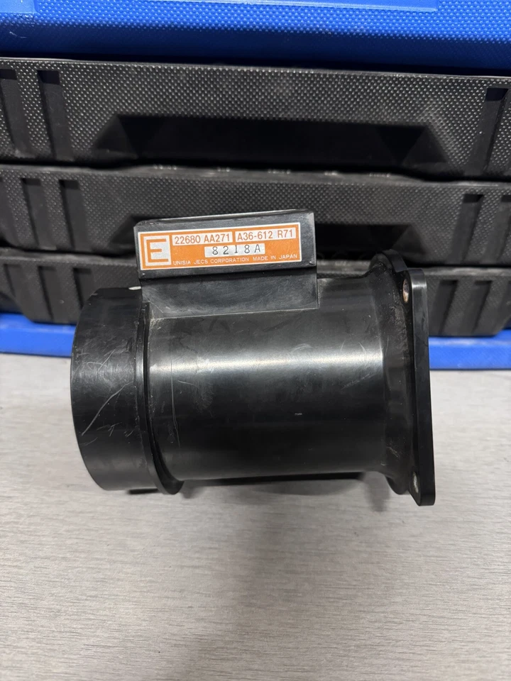 Датчик массы воздуха Subaru Impreza GC8 EJ20 STI 22680-AA271 - Изображение 1 из 1