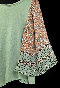 UMGEE TOP Größe SMALL grün U-Ausschnitt transparent Blumenmuster 3/4 Glockenärmel geschwungener Saum - Bild 1 von 23