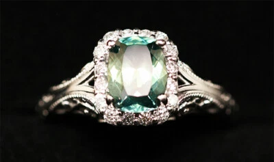 РЕДКОЕ ПЛАТИНОВОЕ КОЛЬЦО С НАТУРАЛЬНЫМ НЕОТАПЛИВАЕМЫМ ГОЛУБОВАТО-ЗЕЛЕНЫМ САПФИРОМ И БРИЛЛИАНТОМ ГИА 2,22 карата - Изображение 1 из 4