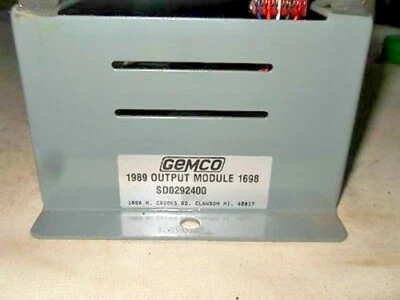Gemco SD0292400 1989 OUTPUT MODULE 1698 PLC Output Module - Image 1 of 3