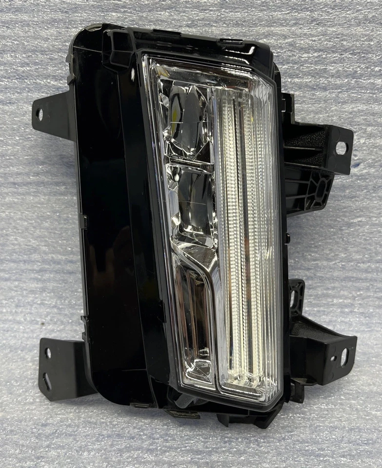 Luz antiniebla LED derecha Cadillac XT5 DRL 2017-2020 ✅ OEM Foto 1 de 4