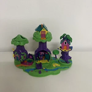 Disney Polly Pocket - Winnie The Pooh 100 Acre Wood - No Figures - Picture 1 of 12