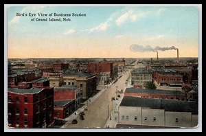 Vista de pájaros, sección de negocios, gran isla, nebraska, autos, letreros, siglo 1900 - Imagen 1 de 2