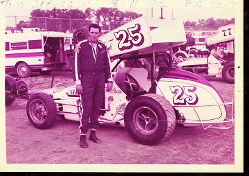 TOM SPRINGGLE #25 SPRINT CAR-AUTO RACING PHOTO-1972 - Image 1 of 1