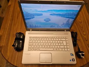Sony Vaio NW-20SF_S Intel T9300 2.5Ghz 500GB HDD 7200RPM 4GB RAM - Picture 1 of 14