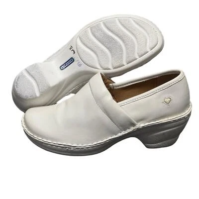 Women’s Nurse Mates Halle  Pillow Top Clog  8M White Leather - Image 1 of 4