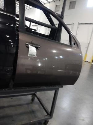 Used Front Right Door Assembly Front fits: 2008 Saab 9-7X Front Right Grade A - Imagem 1 de 4