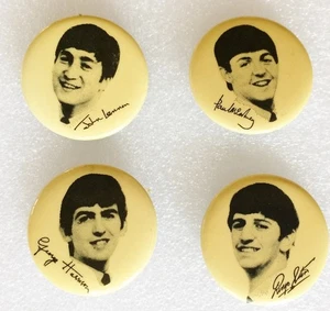 Botones vintage de los Beatles, "The Beatles Portraits" 1-1/4" NEMS 1964 EN MUY BUEN ESTADO+ - Imagen 1 de 3
