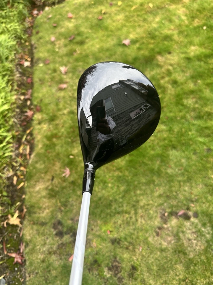 Titleist GT3 Driver w/Fujikura Speeder Evolution VII 757 STIFF 45.5 Inch Shaft - Image 1 of 4