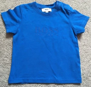 Camiseta Hugo Boss azul manga corta talla 12 meses de antigüedad - Imagen 1 de 4