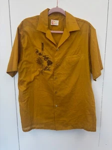Camisa Hawaiana Iolani Vintage Años 60 Amarillo Aloha Botón Hecha en Hawai Mapa Grande - Imagen 1 de 5