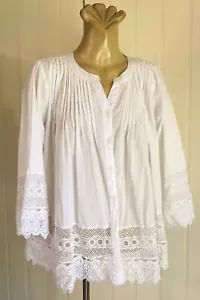 TOP White COTTON Pintucks 3/4 sleeve Lace on hem & cuffs Sz12 Smock Blouse Shirt - Picture 1 of 7