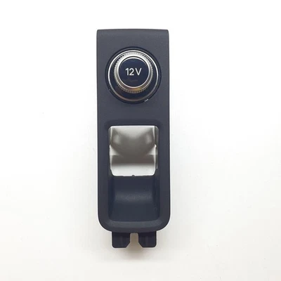 PRESA 12V PER AUDI A3 Sportback (8YA) 8Y0863349 (19>) - Immagine 1 di 4