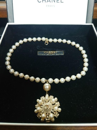 Collana CHANEL di perle