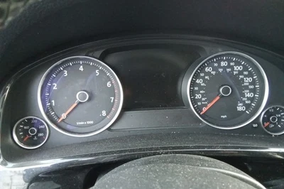 Touareg 2013 equipo original velocímetro calibre grupo 86 k millas Volkswagen Foto 1 de 4