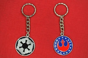 2 Star Wars Rawcliffe Fine Pewter Schlüsselanhänger RAR gebraucht - Bild 1 von 9