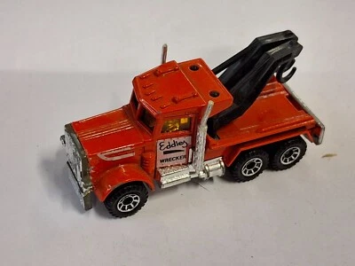 Matchbox Superfast: Peterbilt Abschleppwagen, rot, Stoßstange mit Bruchstelle - Bild 1 von 4