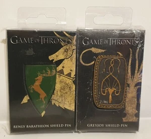 GAME OF THRONES : GREYJOY SHIELD & RENLY BARATHEON SHIELD PIN SET (TK) - Imagen 1 de 6