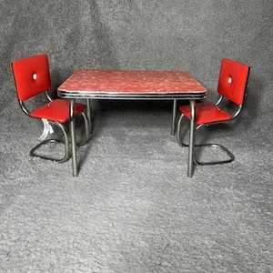 Juego de mesa y sillas de comedor Molly’s para muñecas de 18” - American Girl Doll - Imagen 1 de 11